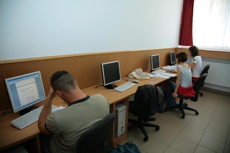 Imola Hostel Eger Esterno foto