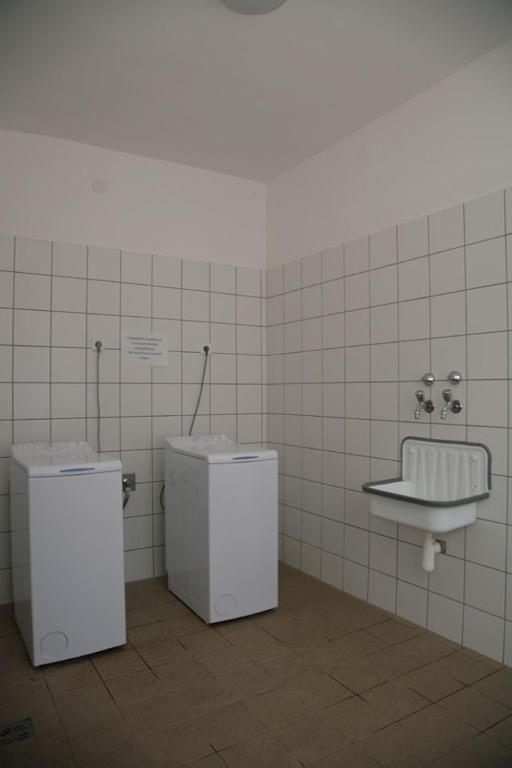 Imola Hostel Eger Esterno foto